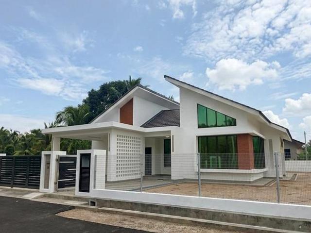 Bungalow for sale in Kuantan, Pahang