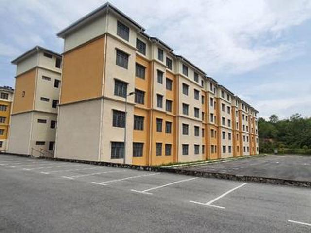 Flat for sale in Petaling, Subang Jaya