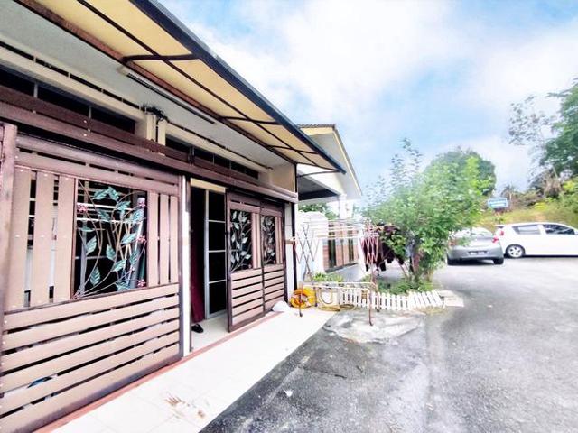 Terraced House for sale in Tanjong Sepat, Selangor