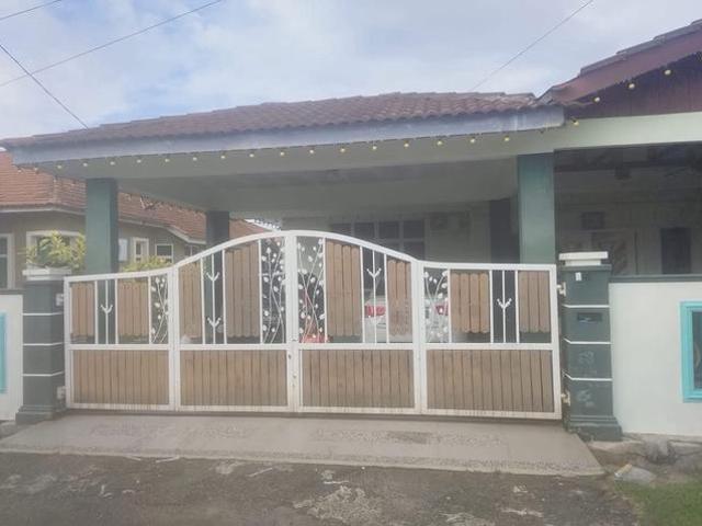 Residential House for sale in Malaka