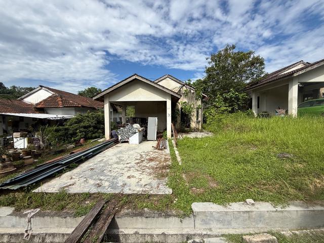 Bungalow for sale in Kajang, Langat