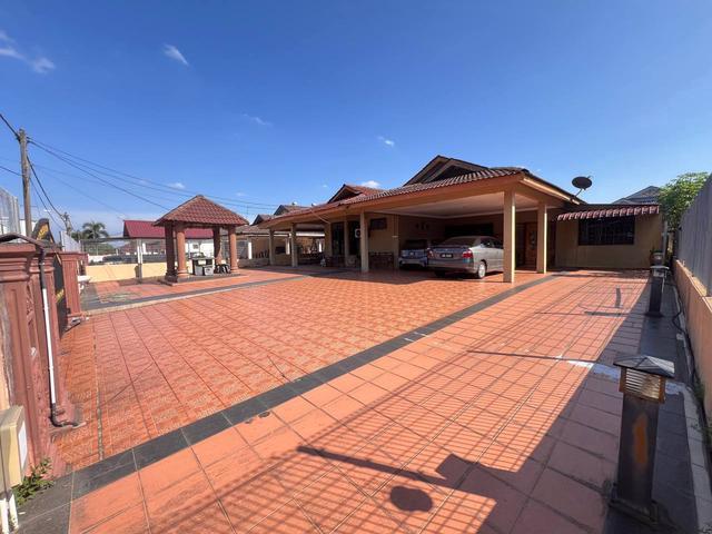 Bungalow for sale in Kajang, Langat