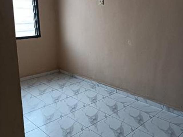 Terraced House for sale in Malaka