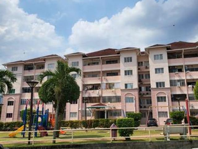 Apartment for sale in Seri Kembangan, Majlis Bandaraya Subang Jaya