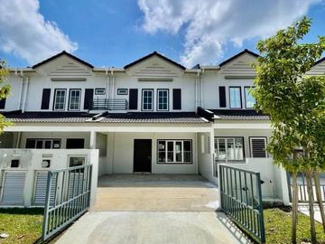 Terraced House for sale in Tanjong Sepat, Selangor