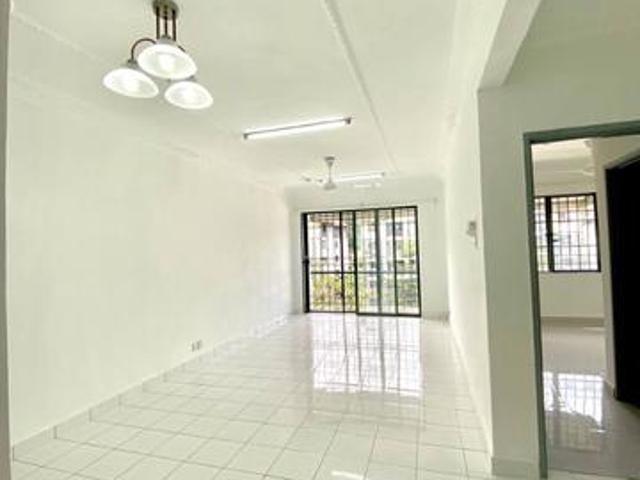 Apartment for sale in Kajang, Langat