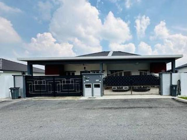 Residential House for sale in Sendayan Village, Negeri Sembilan