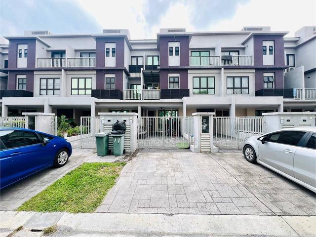 Townhouse for sale in Kajang, Langat