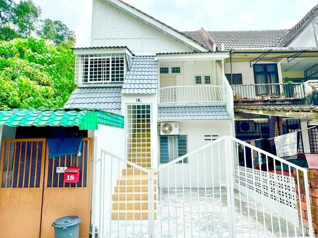 Townhouse for sale in Langat, Selangor