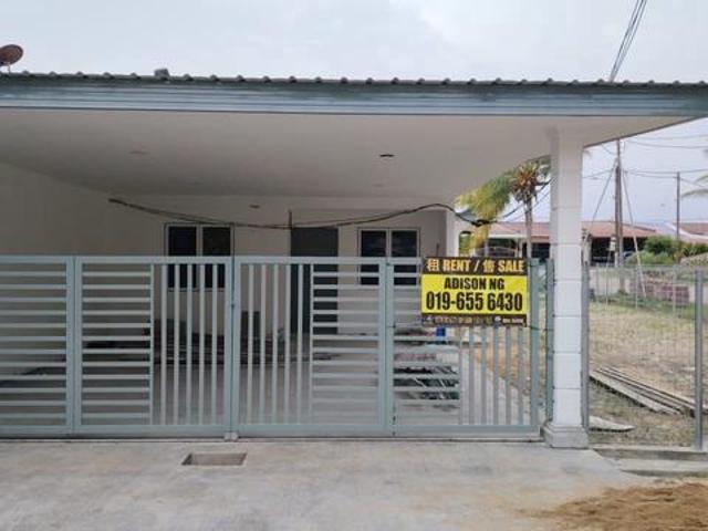 Terraced House for sale in Malaka