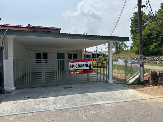 Terraced House for sale in Malaka