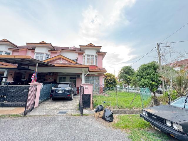 Terraced House for sale in Tanjong Sepat, Selangor