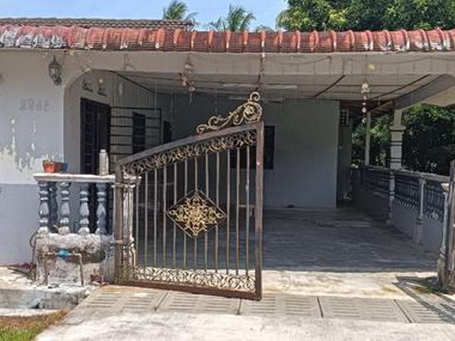 Terraced House for sale in Perak, Behrang Stesen