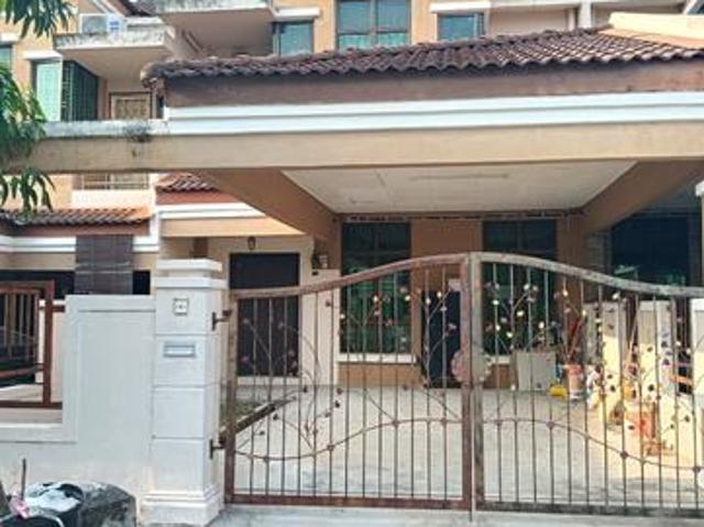 Terraced House for sale in Malaka