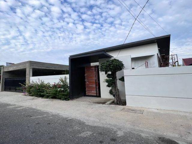 Rumah dijual di Bukit Raya, Pekanbaru