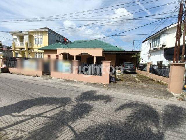 Rumah dijual di Bukit Raya, Pekanbaru