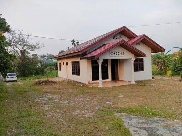 Rumah dijual di Bukit Raya, Pekanbaru