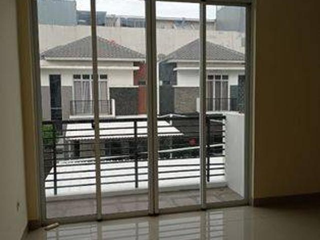 Rumah dijual di Green Lake City, Jakarta Barat