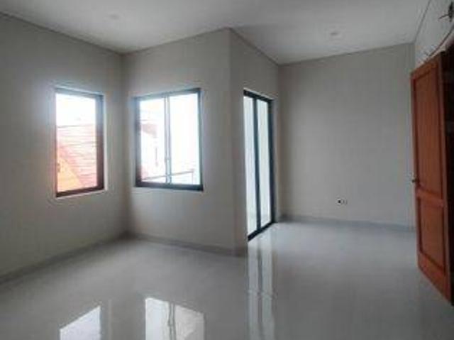 Rumah dijual di Green Lake City, Jakarta Barat