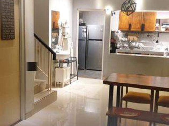 Rumah dijual di Green Lake City, Jakarta Barat