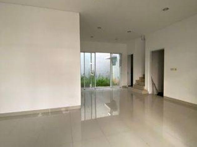 Rumah dijual di Green Lake City, Jakarta Barat