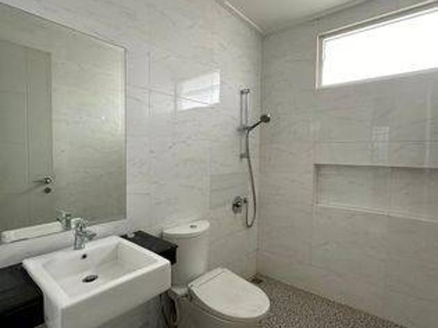 Rumah dijual di Green Lake City, Jakarta Barat