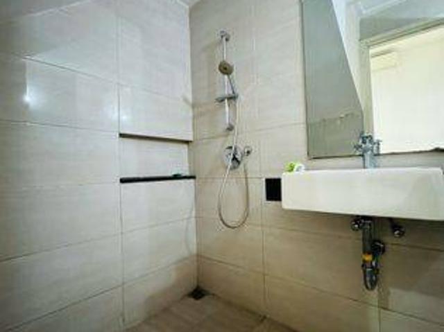 Rumah dijual di Green Lake City, Jakarta Barat