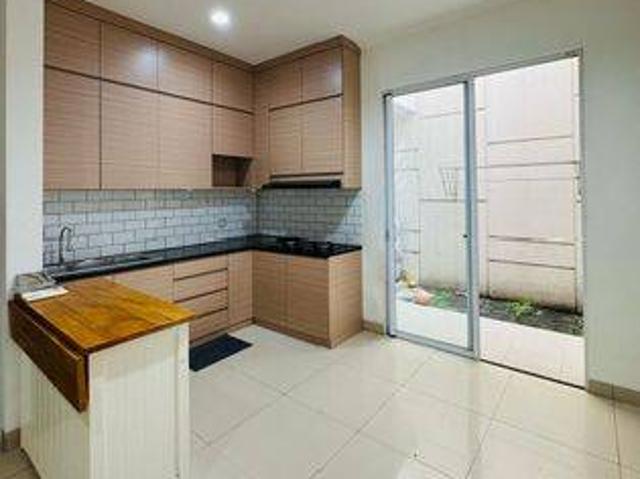 Rumah dijual di Green Lake City, Jakarta Barat