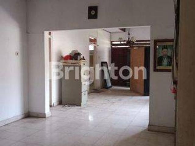 Rumah disewa di Kepanjenkidul, Blitar