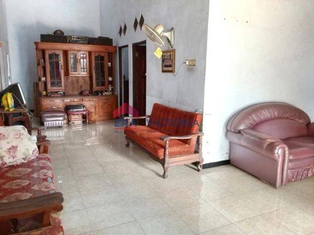 Rumah disewa di Lengkong, Nganjuk