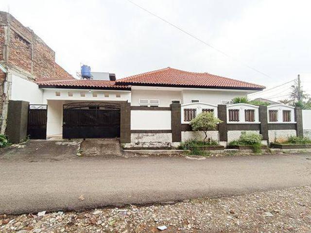 Rumah disewa di Makasar, Jakarta Timur