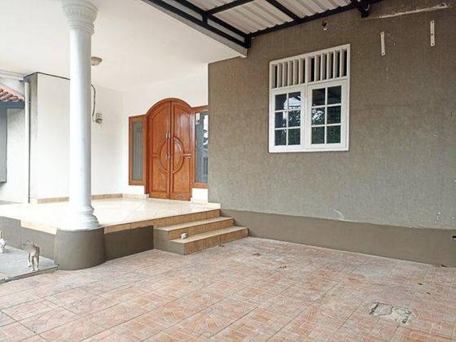 Rumah disewa di Makasar, Jakarta Timur