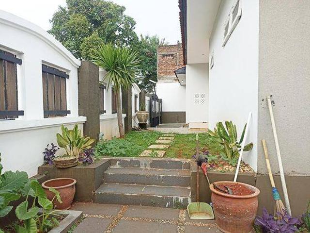 Rumah disewa di Makasar, Jakarta Timur