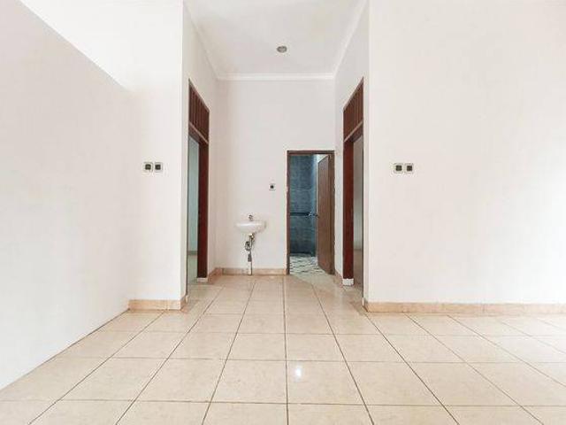 Rumah disewa di Makasar, Jakarta Timur