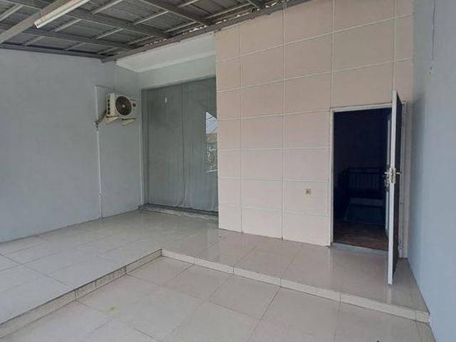 Rumah disewa di Pejuang, Bekasi