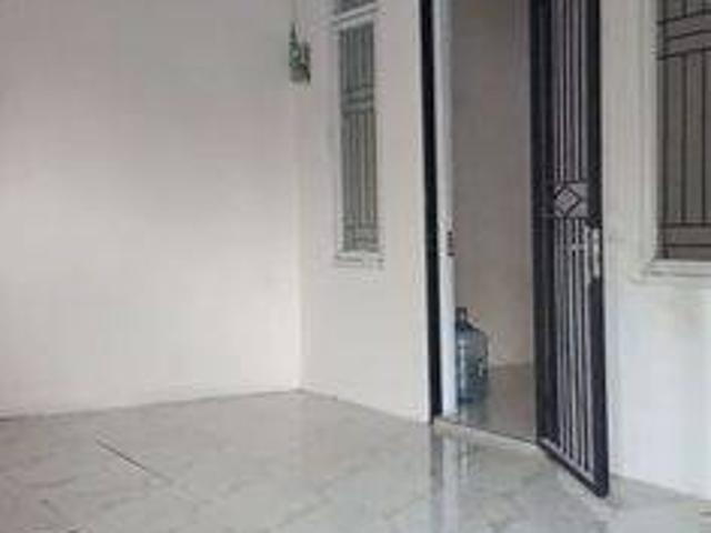 Rumah disewa di Setu, Jakarta Timur