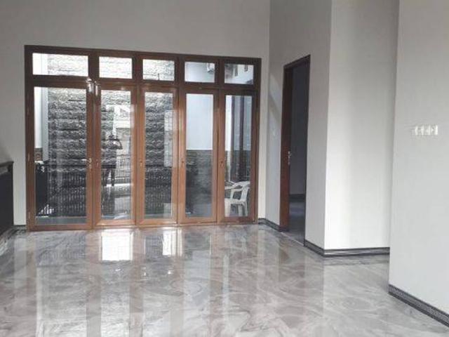 Rumah disewa di Waru, Sidoarjo