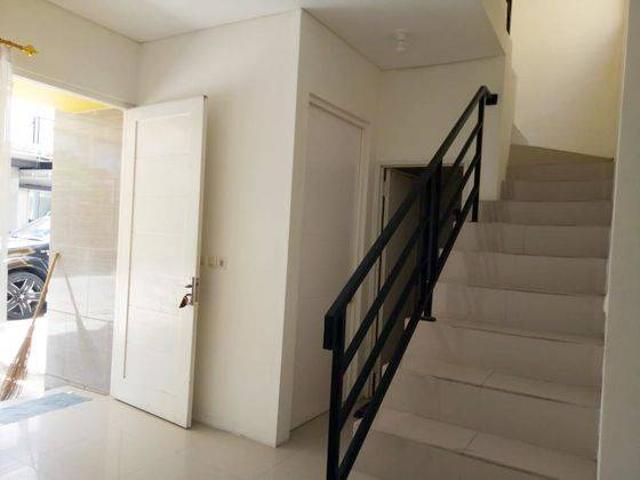 Rumah disewa di Waru, Sidoarjo