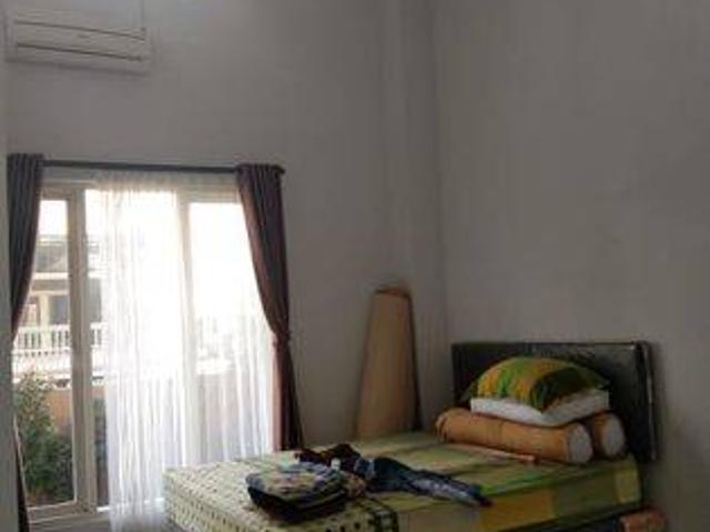 Rumah disewa di Waru, Sidoarjo