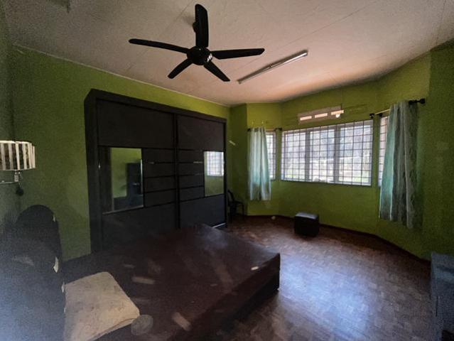 Terraced House for sale in Malaka