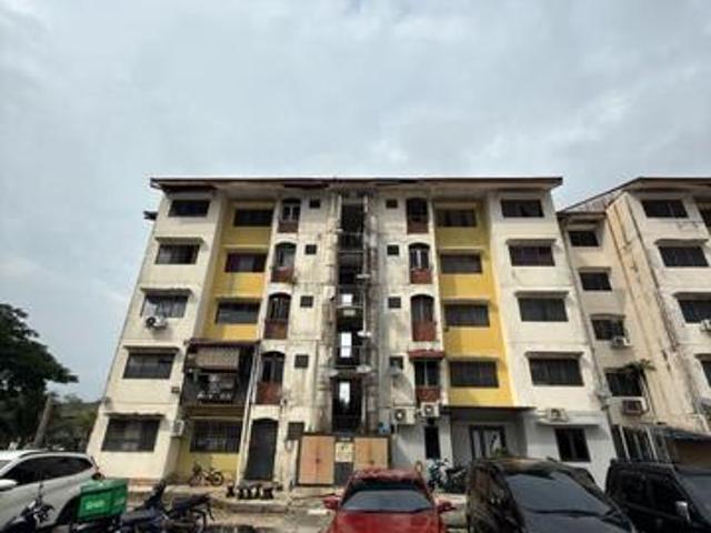 Flat for sale in Petaling, Alam Impian