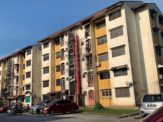 Flat for sale in Petaling, Alam Impian