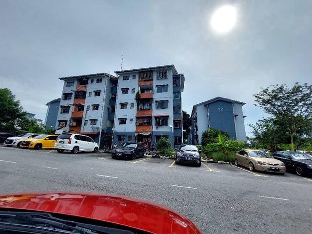 Flat for sale in Kajang, Langat