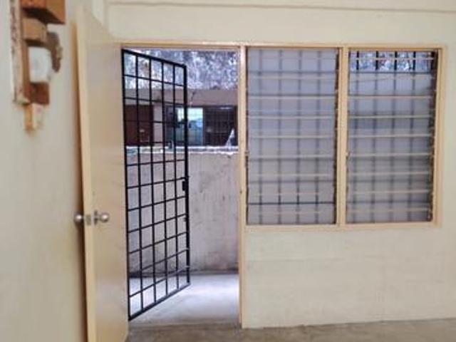 Flat for sale in Petaling, Subang Jaya