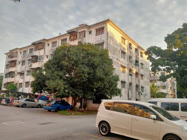 Flat for sale in Kajang, Langat