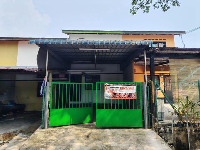 Terraced House for sale in Kluang