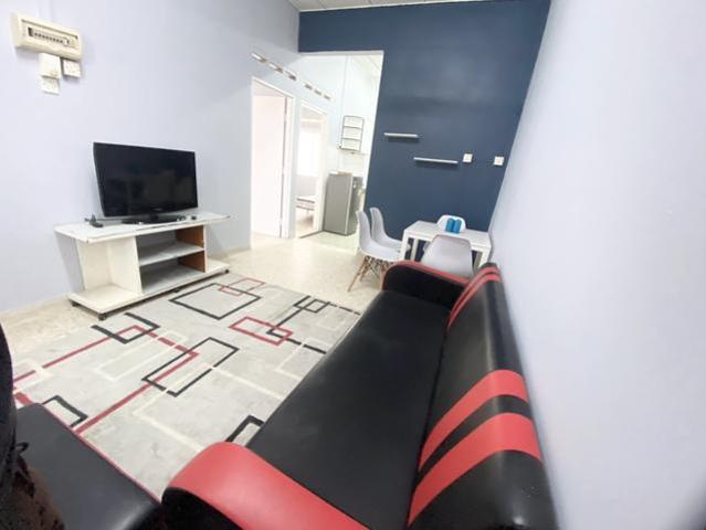 Flat for sale in Malaka