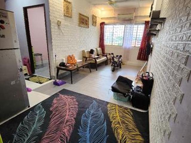 Flat for sale in Petaling, Damansara Damai