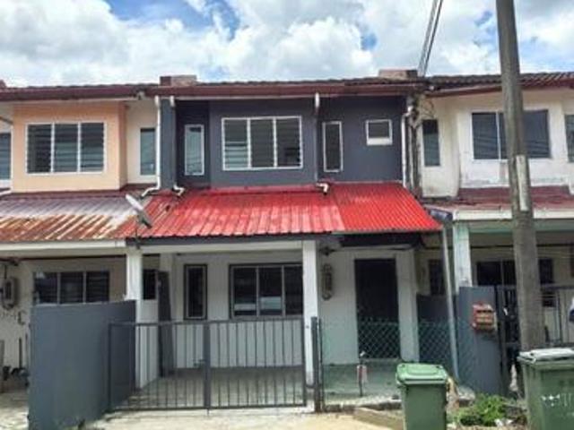 Terraced House for sale in Serian, Serian Bazaar