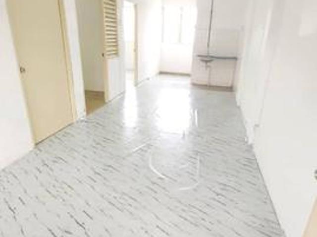 Flat for sale in Petaling, Subang Jaya